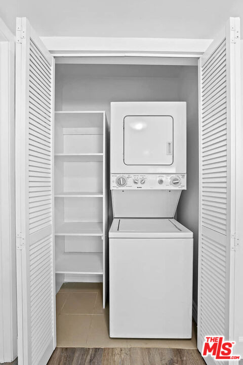 1527 9th St Unit: 202