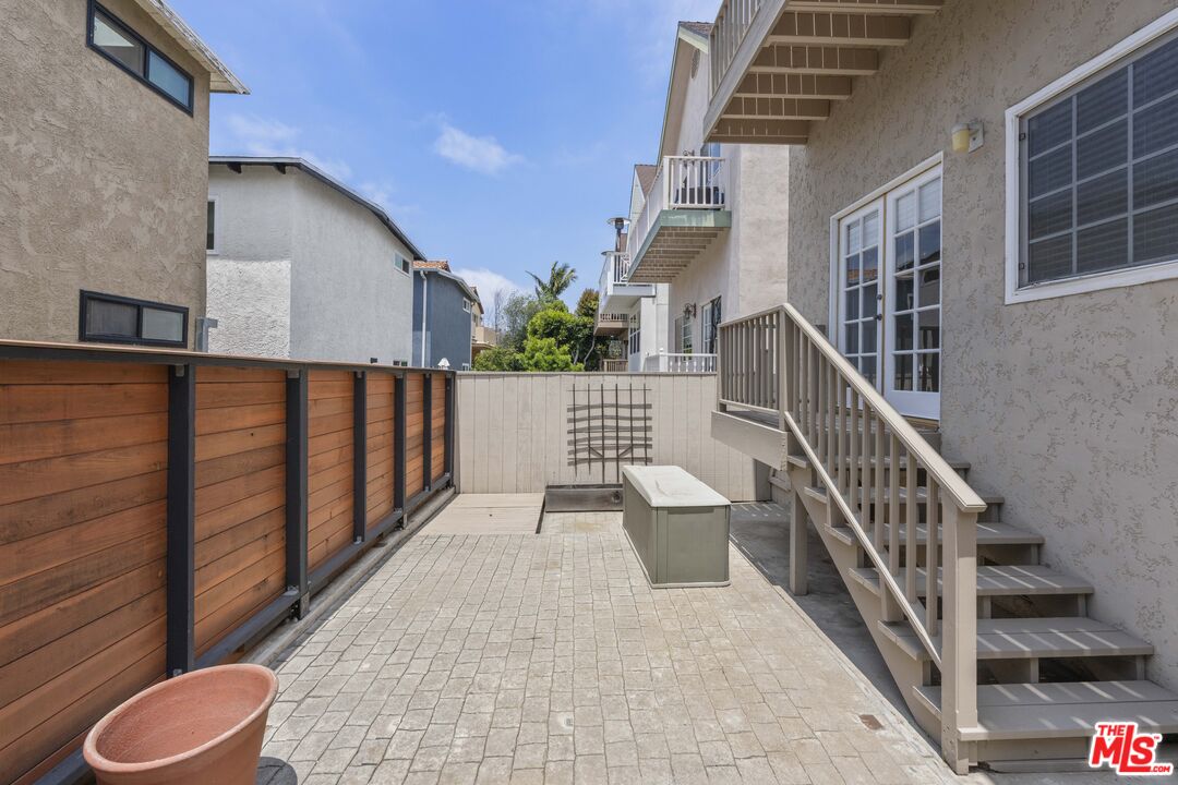 1711 Goodman Ave