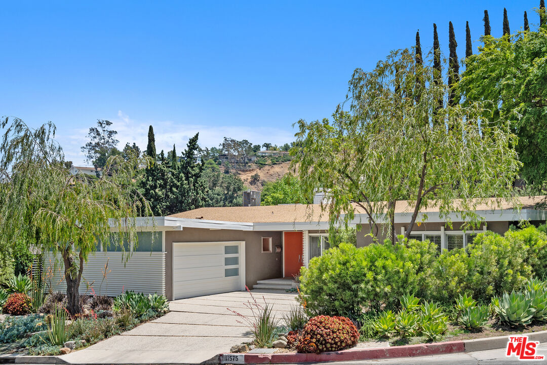 11575 Dona Dorotea Dr