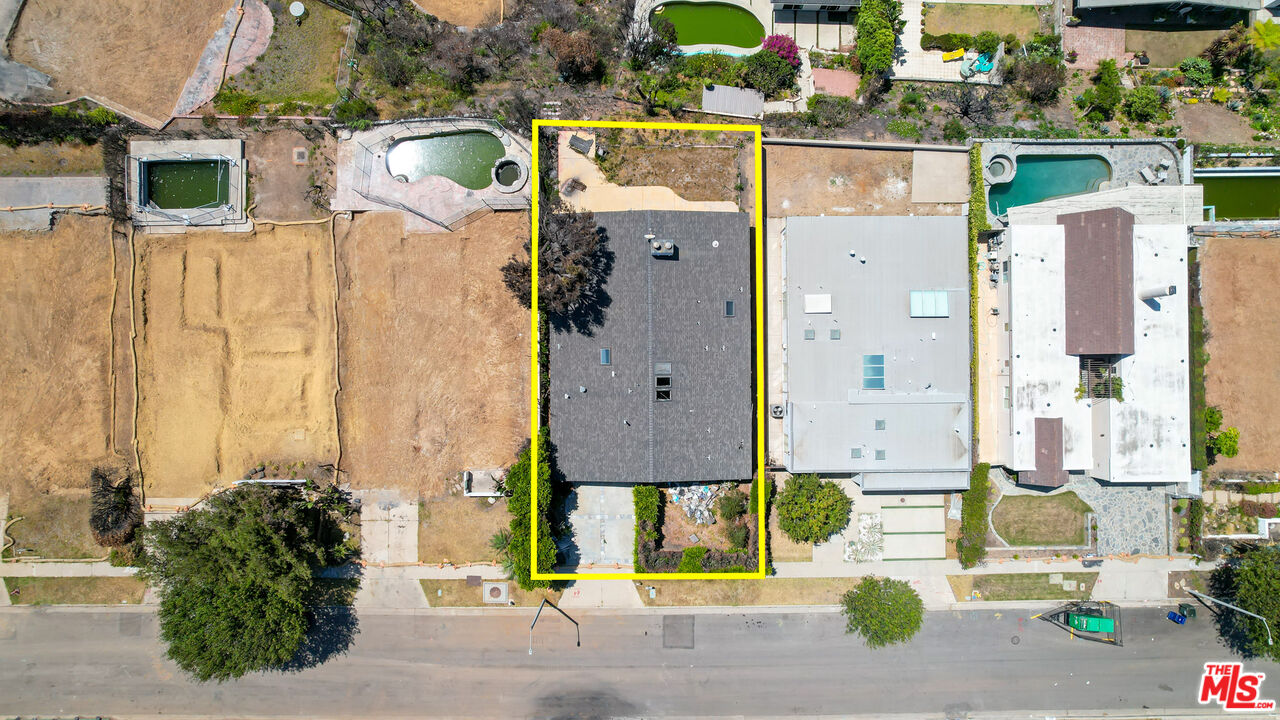 18128 Kingsport Dr