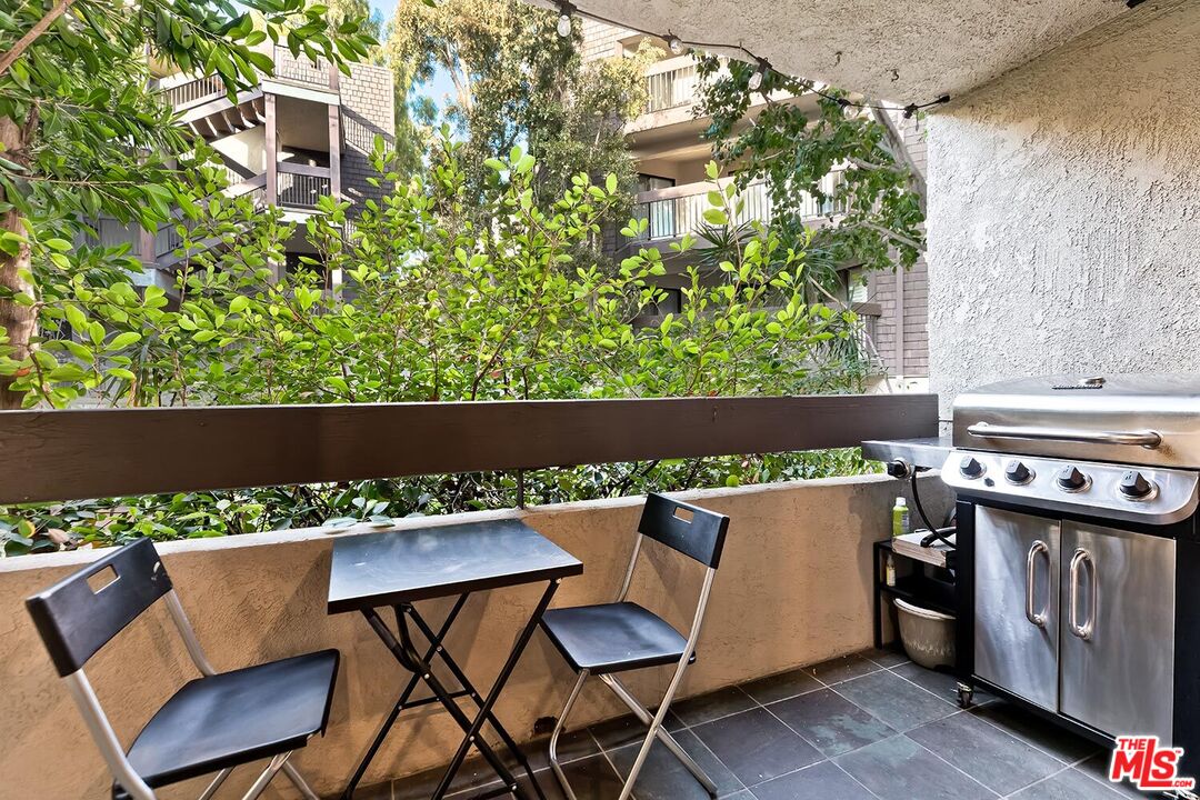 950 N Kings Rd Unit: 139