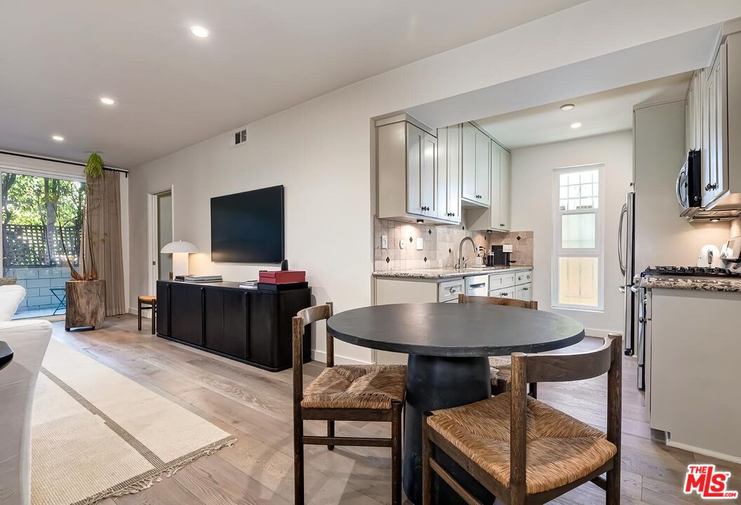 874 Hammond St Unit: 1