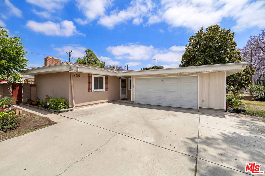 720 Maertin Ln