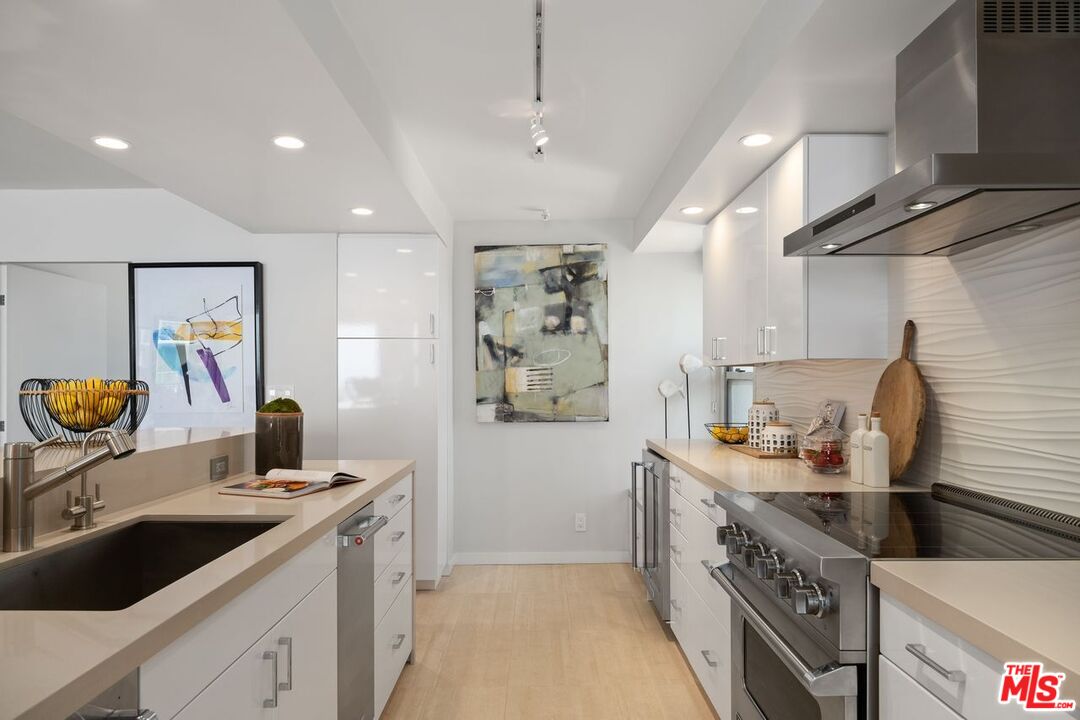 201 Ocean Ave Unit: 1804P