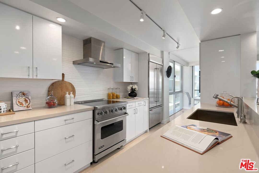 201 Ocean Ave Unit: 1804P