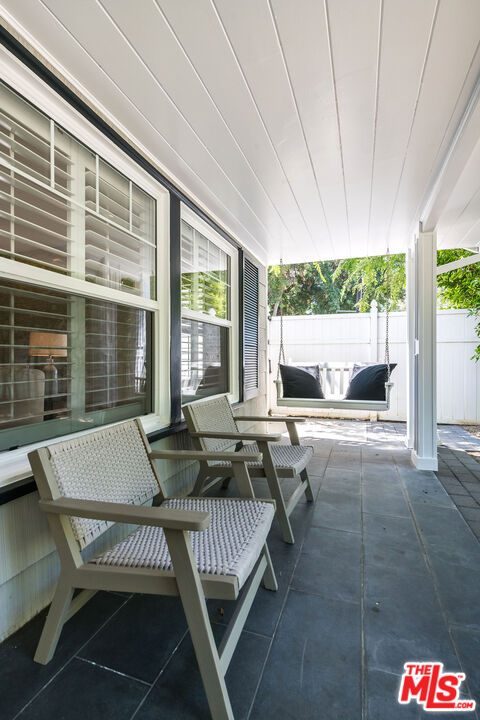 3544 Laurel Canyon Blvd