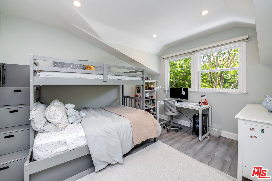 3544 Laurel Canyon Blvd