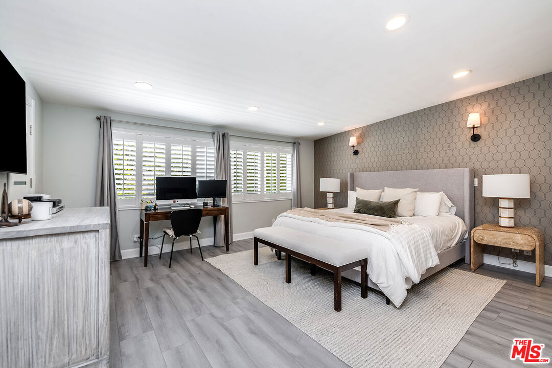 3544 Laurel Canyon Blvd