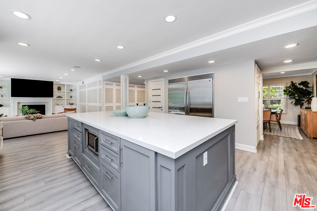 3544 Laurel Canyon Blvd