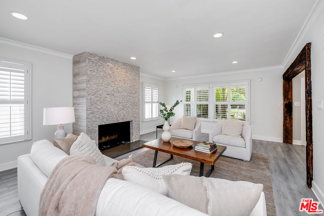 3544 Laurel Canyon Blvd