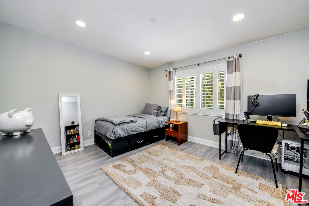 3544 Laurel Canyon Blvd