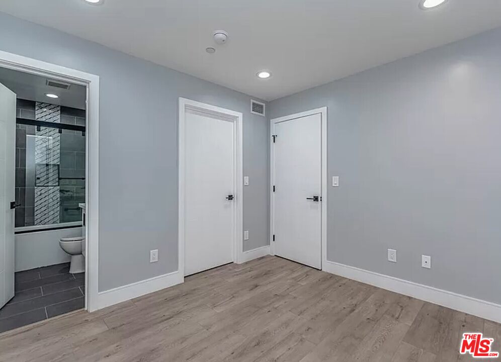 1947 N Vista Del Mar Ave