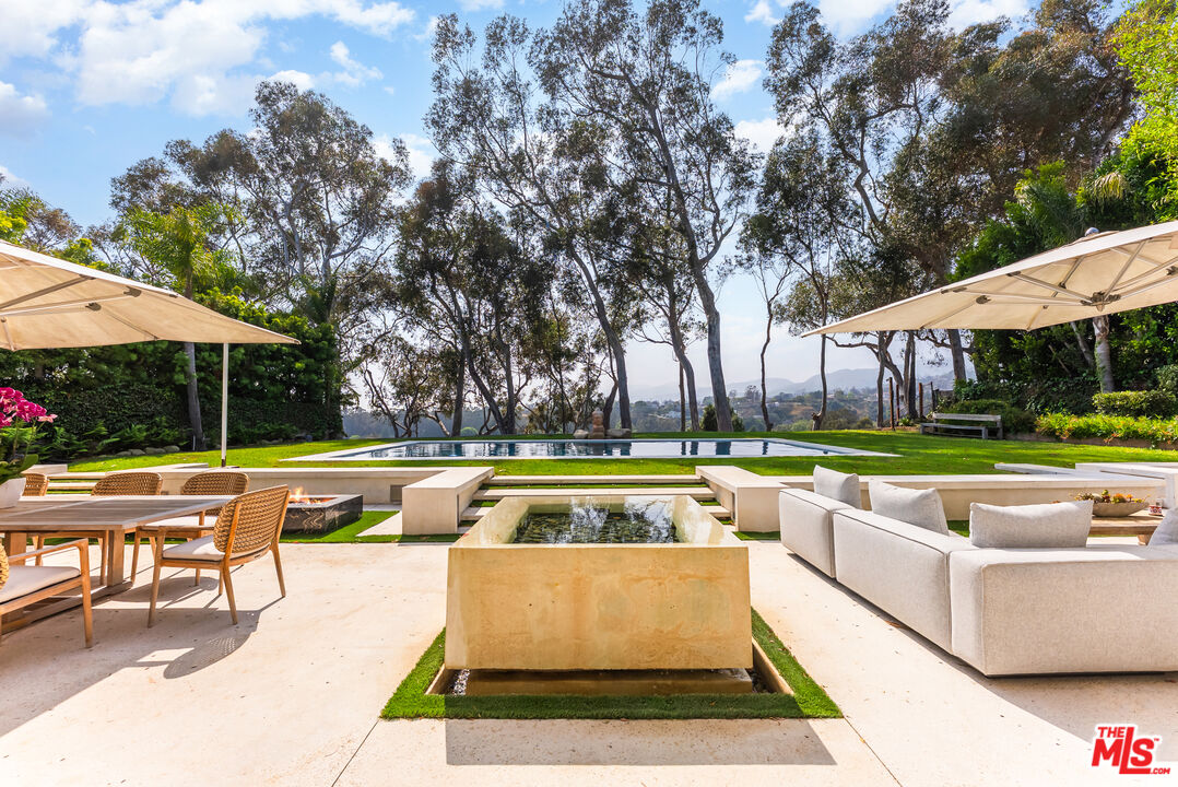 797 Amalfi Dr