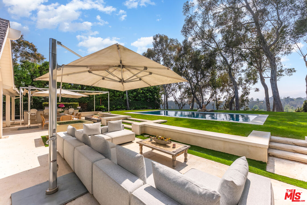 797 Amalfi Dr