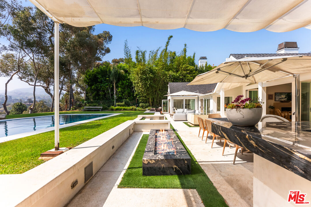 797 Amalfi Dr