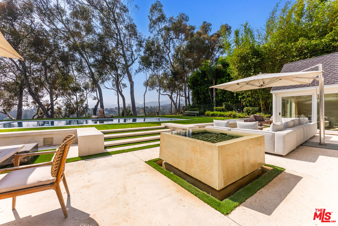 797 Amalfi Dr