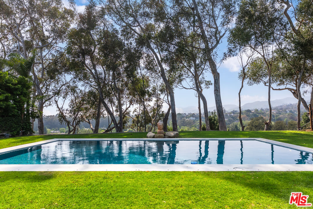 797 Amalfi Dr