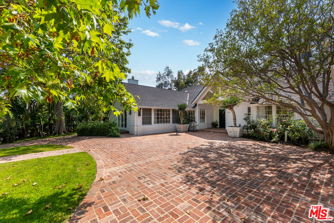 797 Amalfi Dr