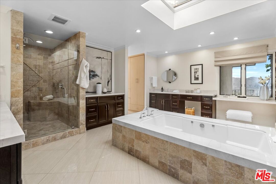 1743 Stone Canyon Rd