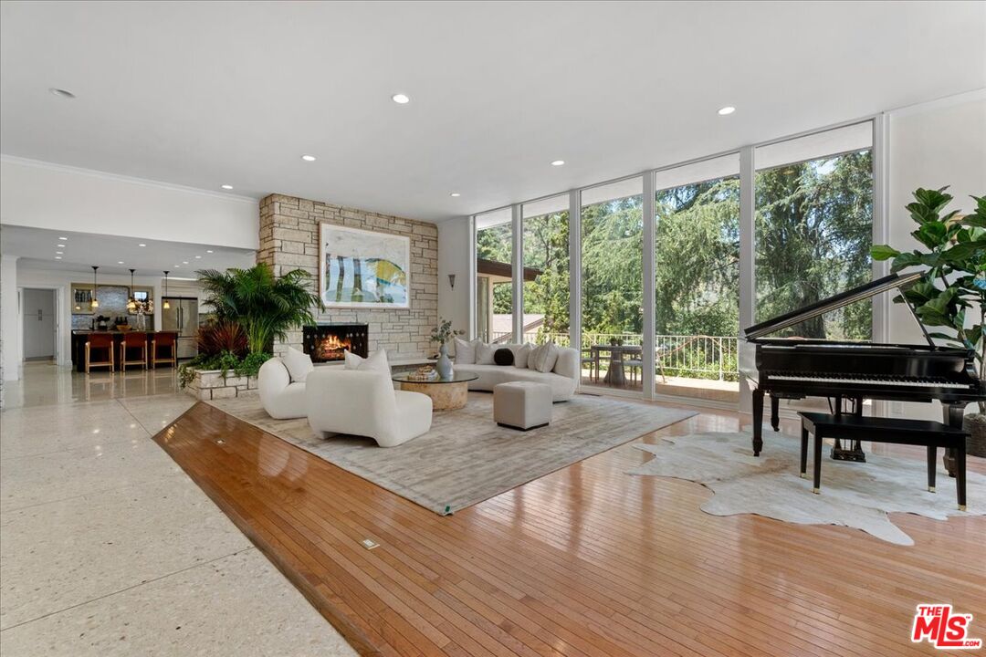 1743 Stone Canyon Rd