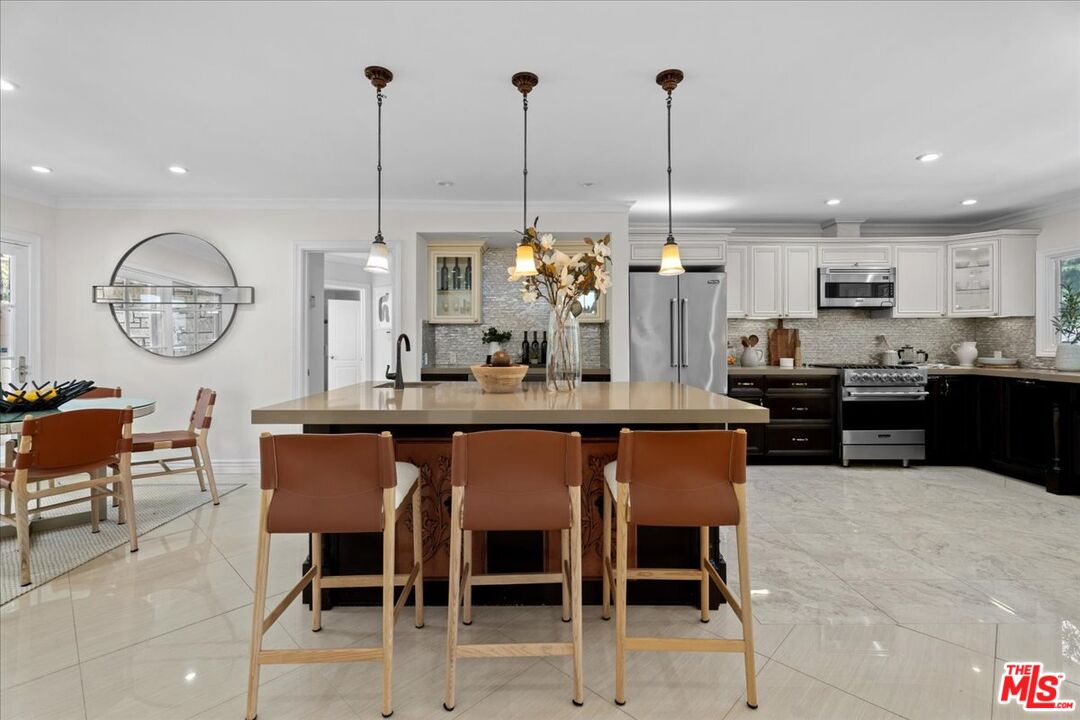 1743 Stone Canyon Rd