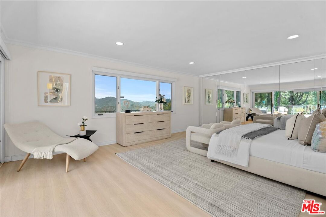 1743 Stone Canyon Rd