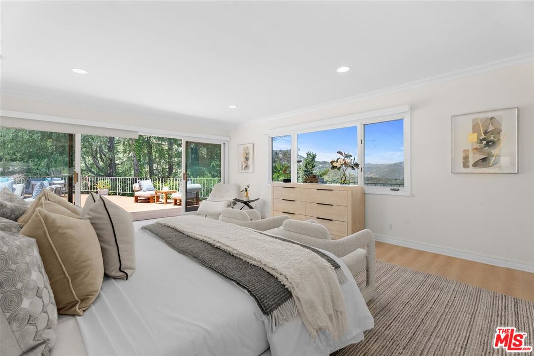 1743 Stone Canyon Rd