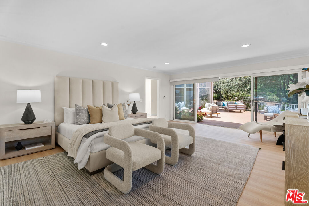 1743 Stone Canyon Rd