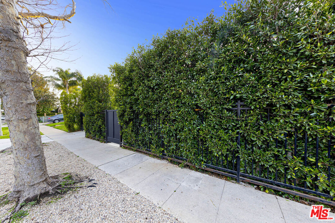 123 S Kilkea Dr