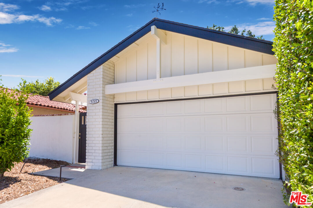 5735 Lake Lindero Dr