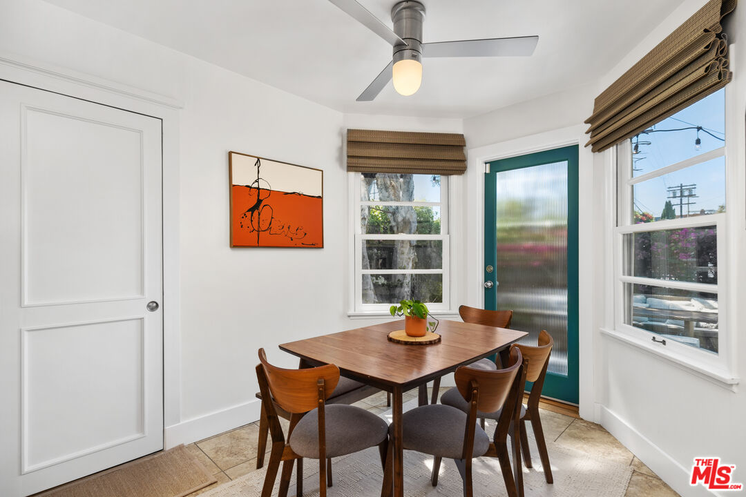 1216 Elm St