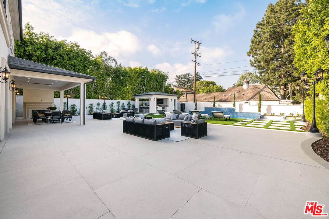 710 N Camden Dr