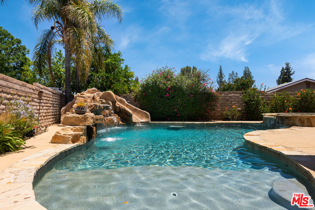 7724 Justin Ct