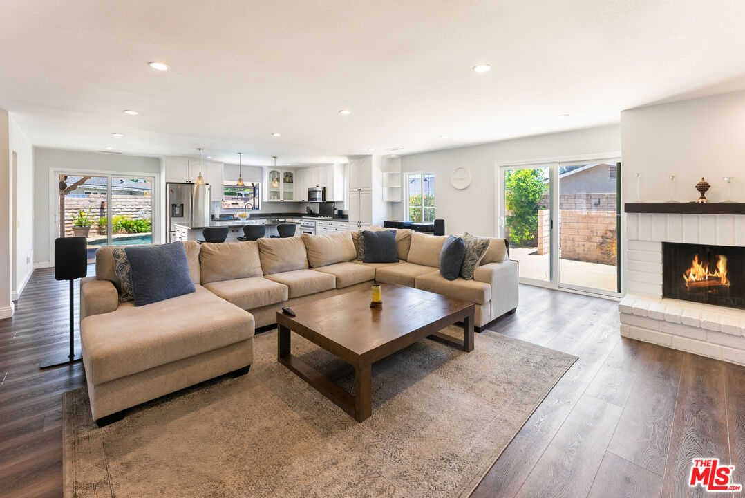 7724 Justin Ct
