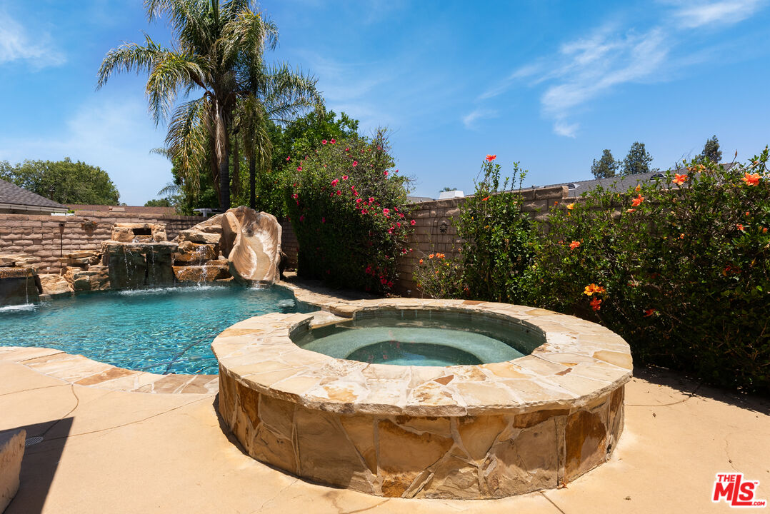 7724 Justin Ct