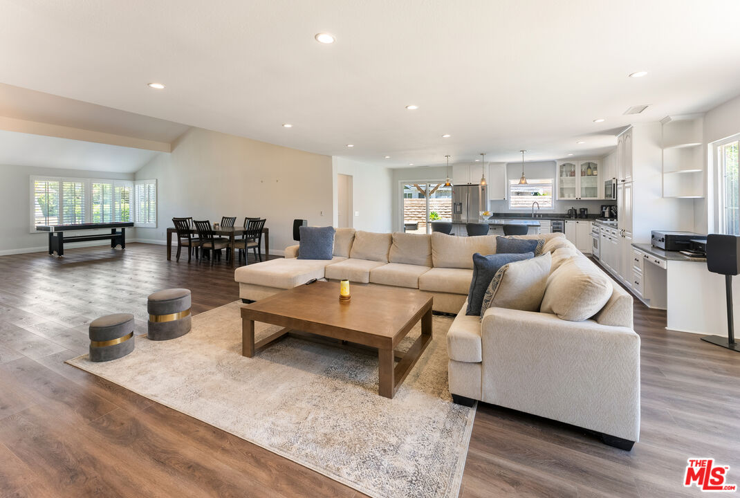 7724 Justin Ct