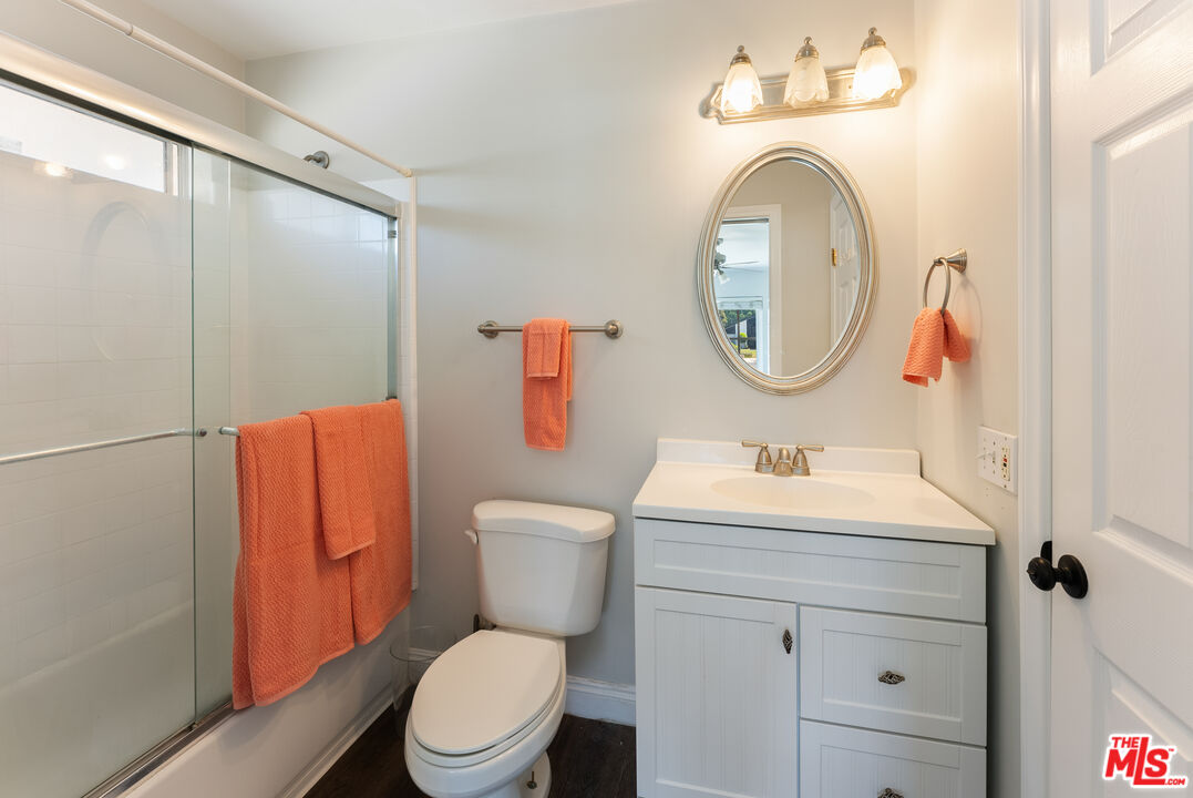 7724 Justin Ct