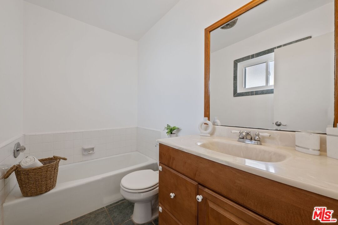 1730 Camden Ave Unit: 103