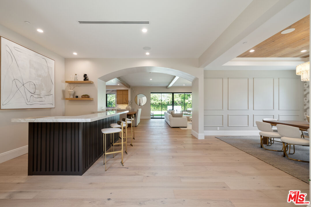 5036 Woodley Ave