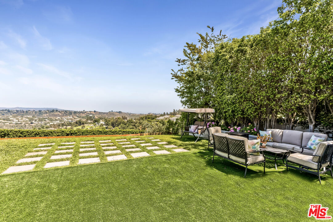 2322 Canyonback Rd