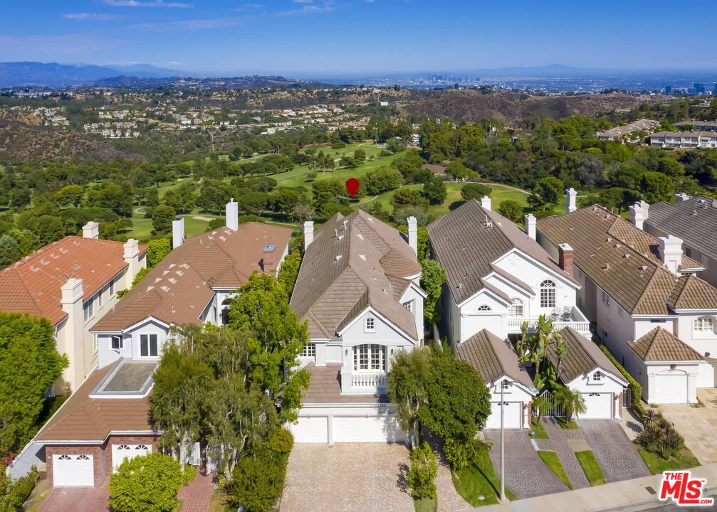 2322 Canyonback Rd
