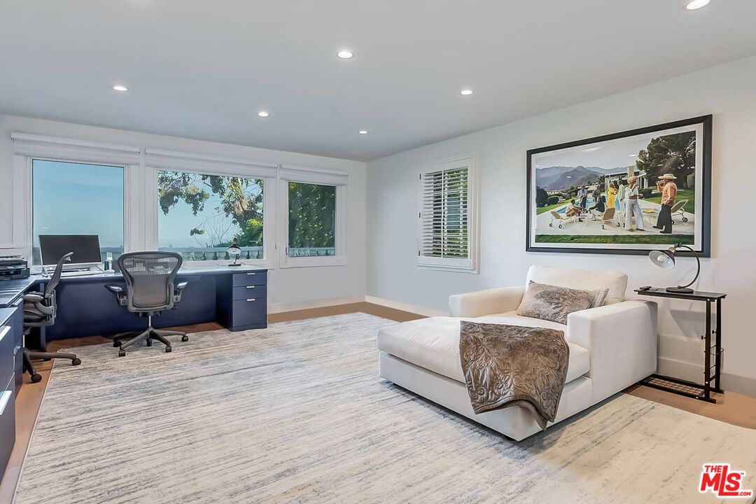 2322 Canyonback Rd