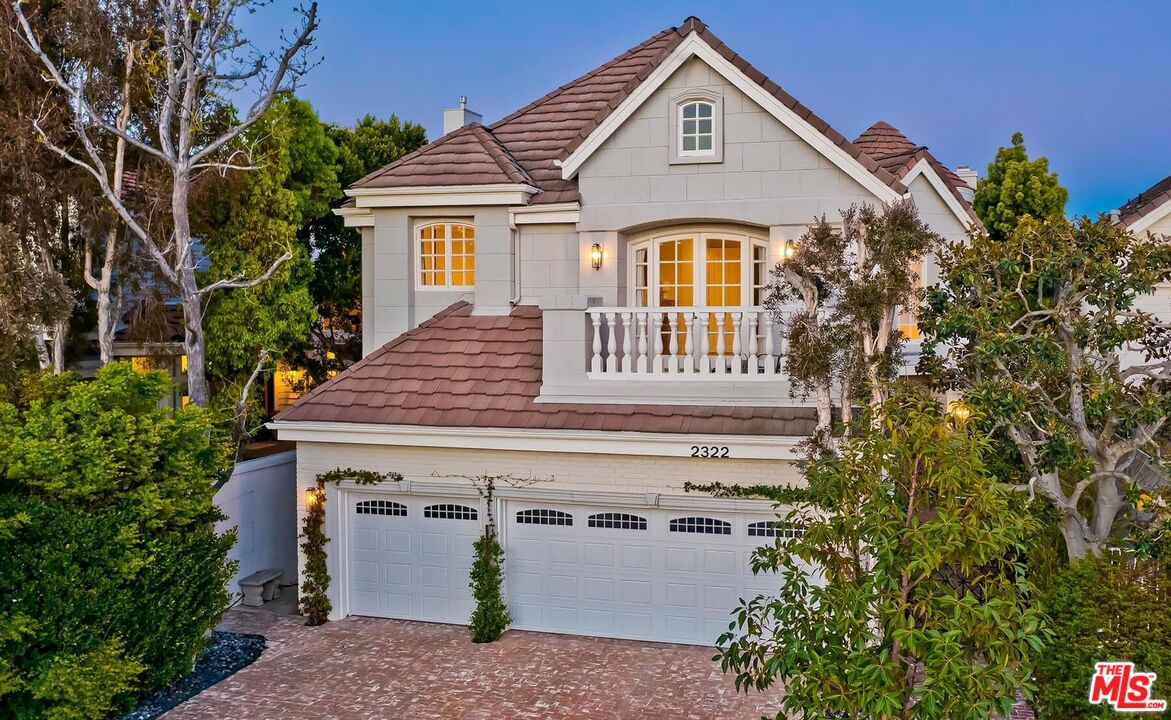 2322 Canyonback Rd