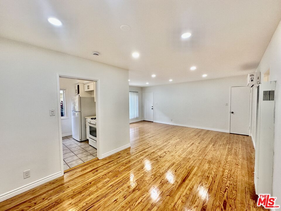 1108 S Sherbourne Dr Unit: 1