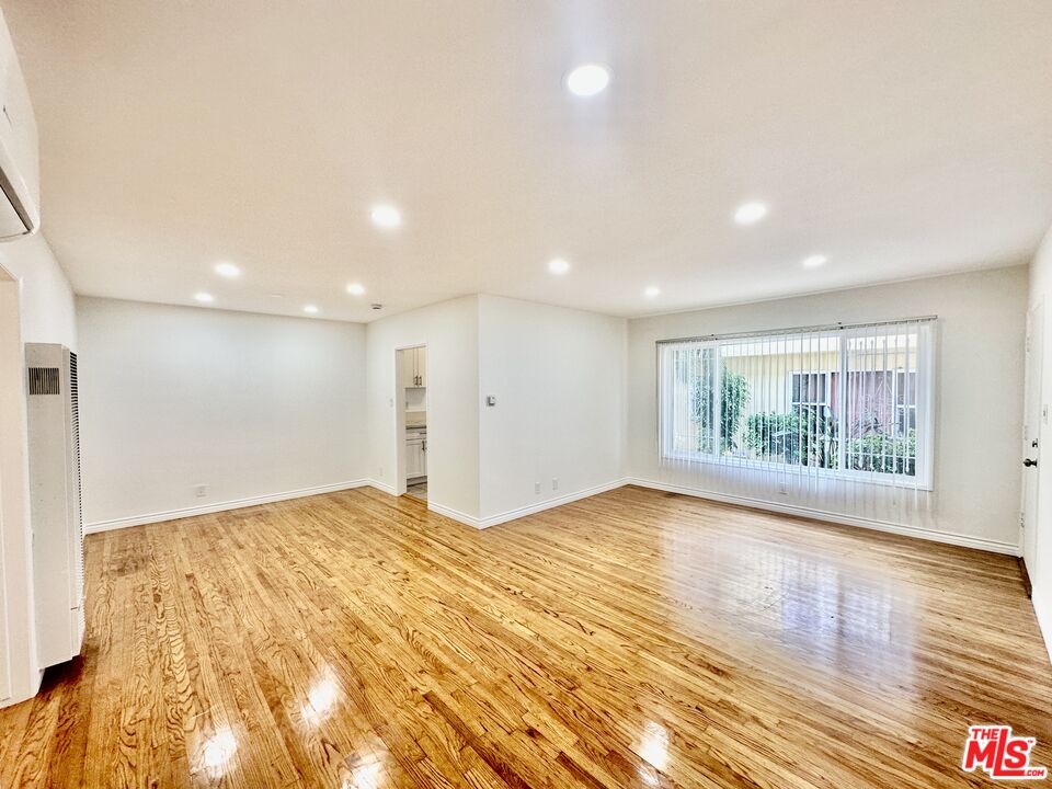 1108 S Sherbourne Dr Unit: 1