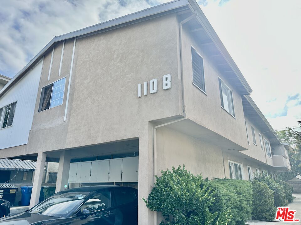 1108 S Sherbourne Dr Unit: 1