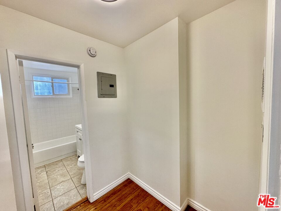 1108 S Sherbourne Dr Unit: 1