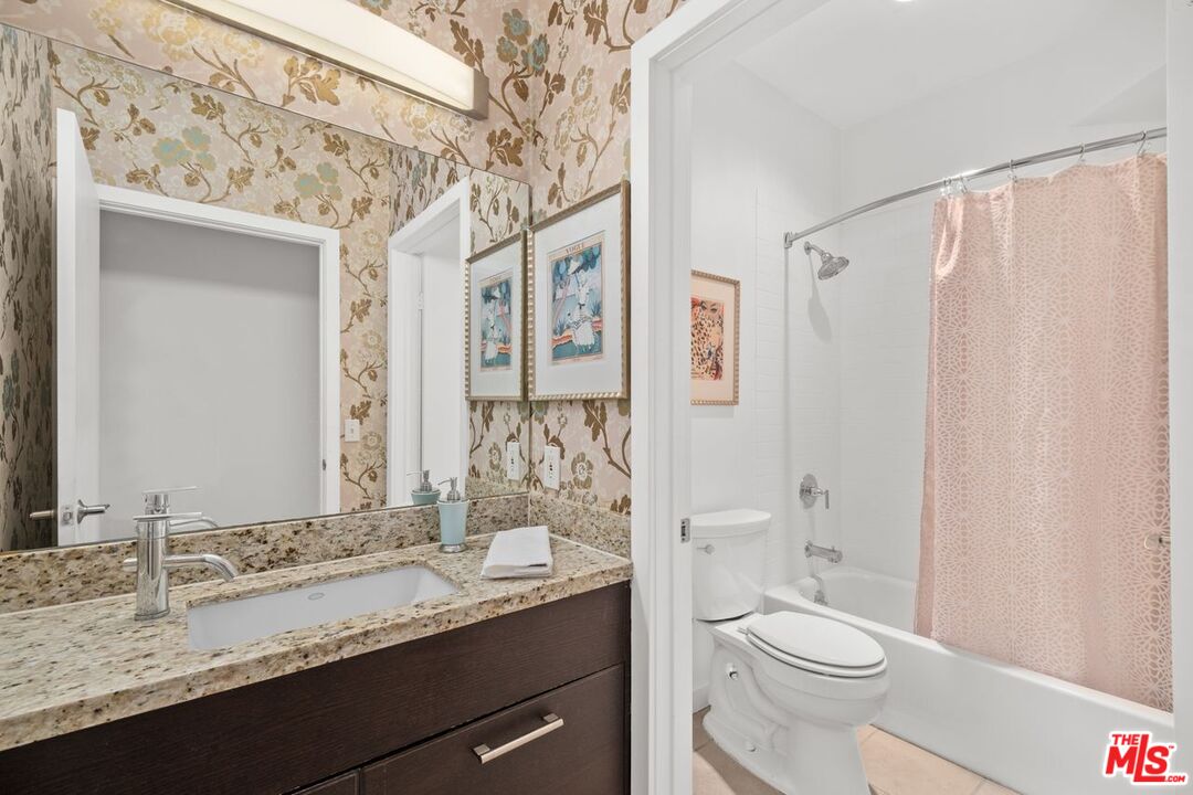 585 N Rossmore Ave Unit: 409