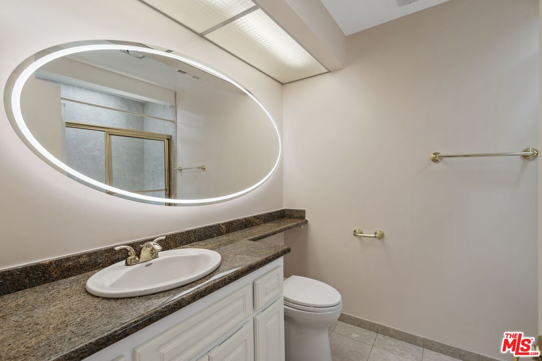 1375 Kelton Ave Unit: 402