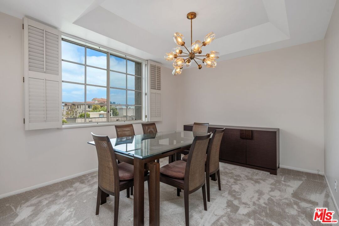 1375 Kelton Ave Unit: 402